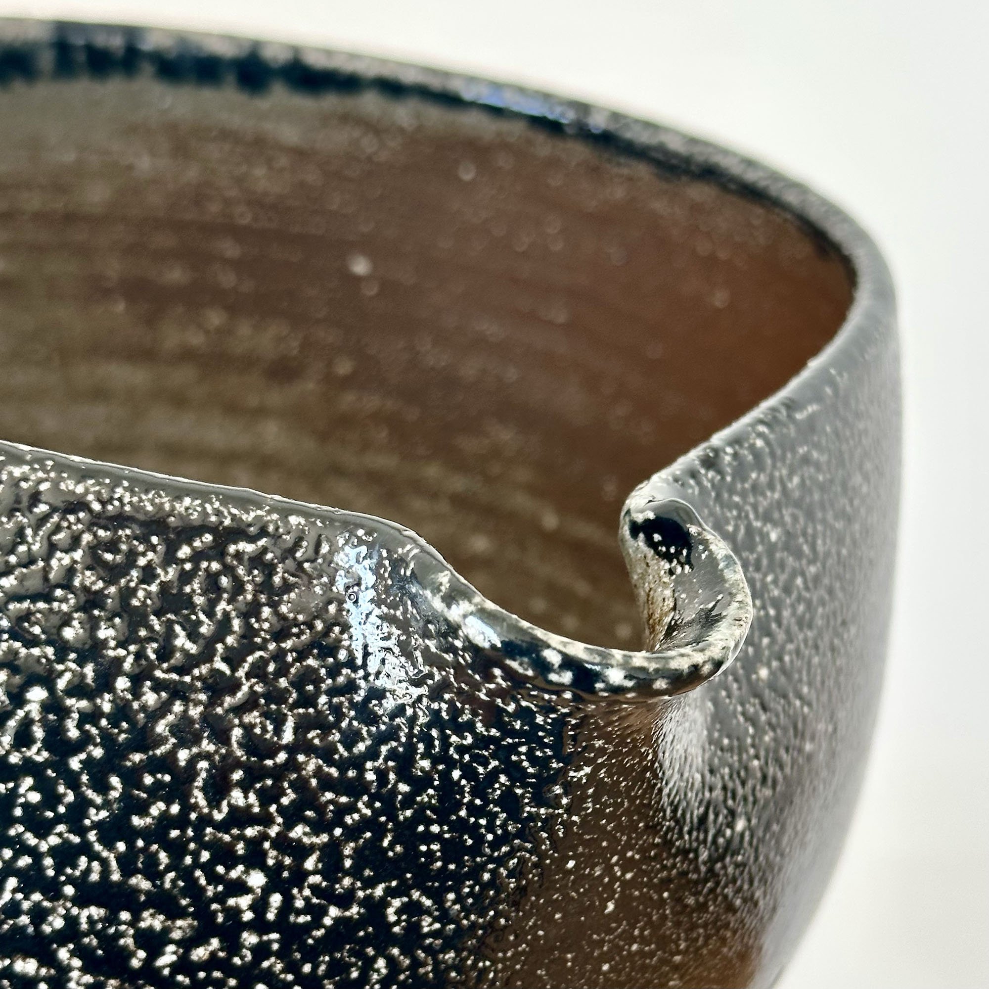 JSP51 Large Pouring Bowl 3-6.jpg