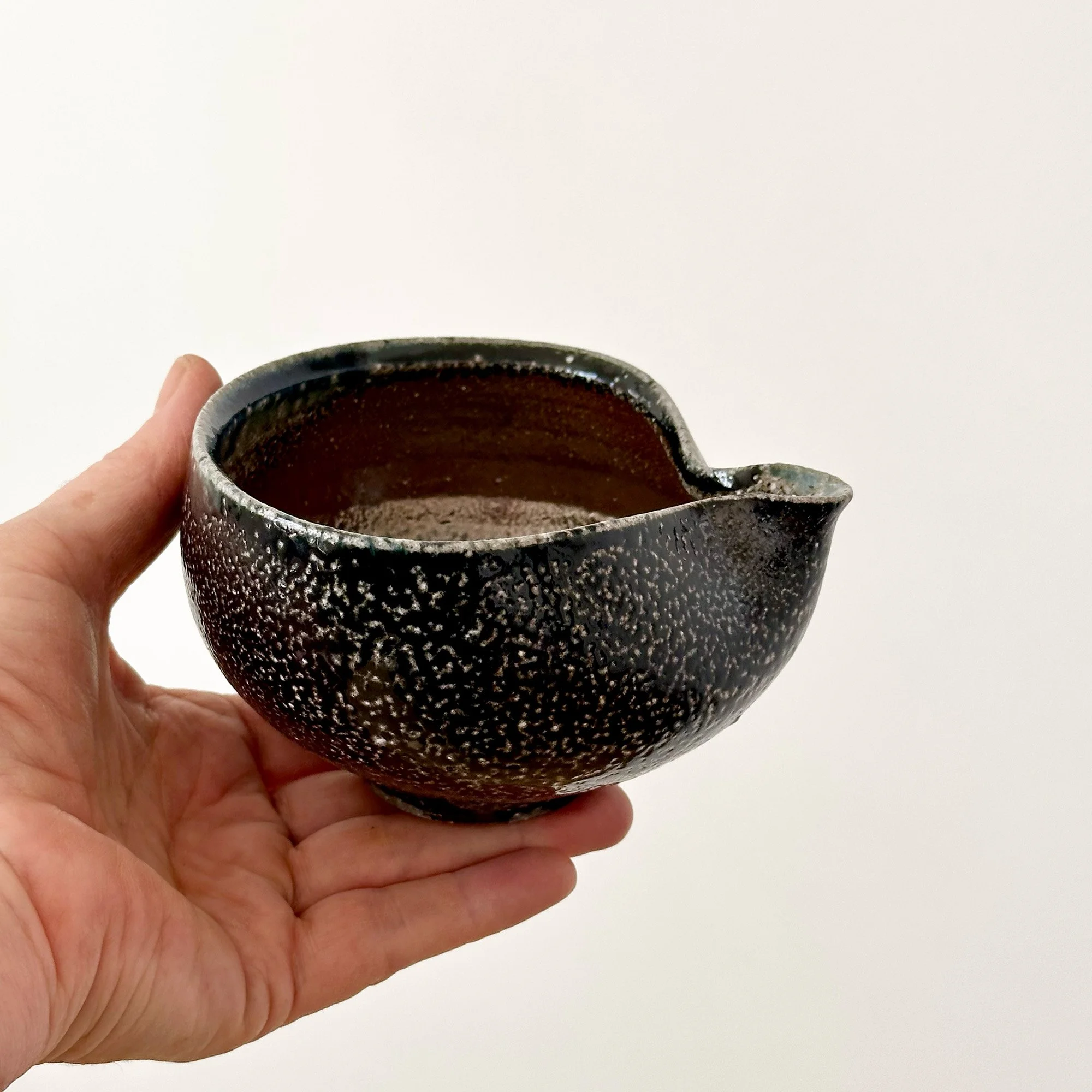 JSP153 Pouring Bowl 1- 2.jpg