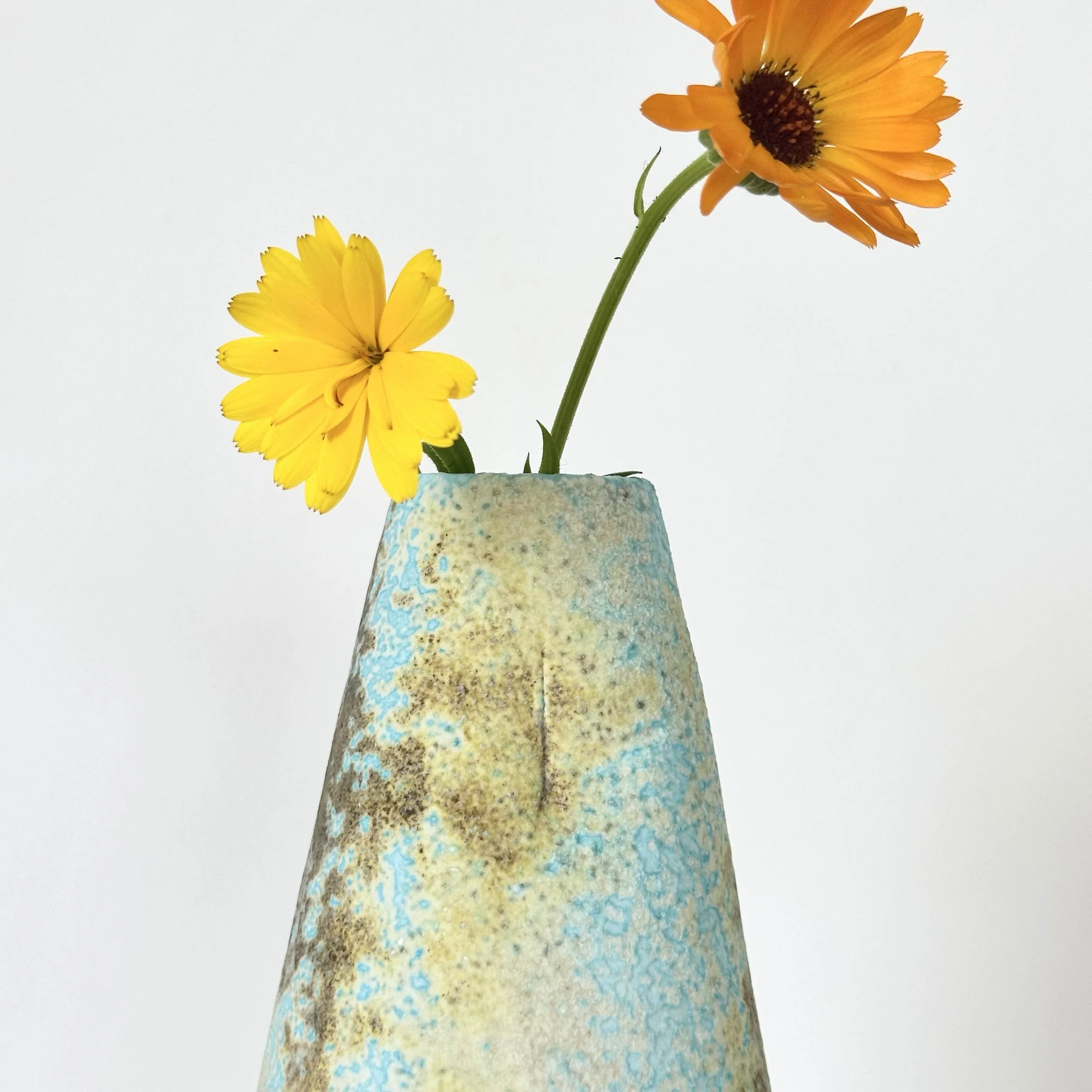 JDP930 Doherty Porcelain Summer Bud Vase VI-detail.jpg