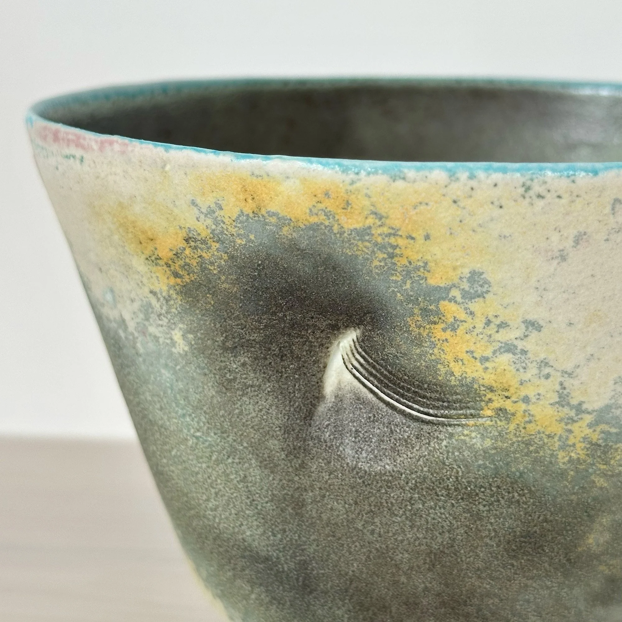 JDP896 Doherty Porcelain Summer Vessel VI-detail.jpg