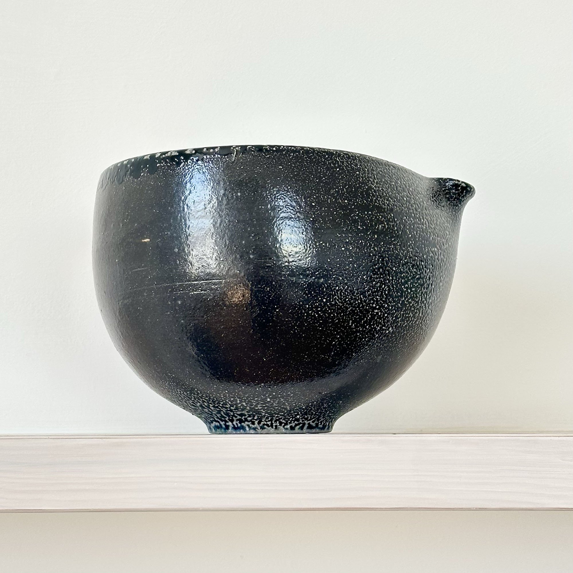 JSP51 Large Pouring Bowl 3-3.jpg