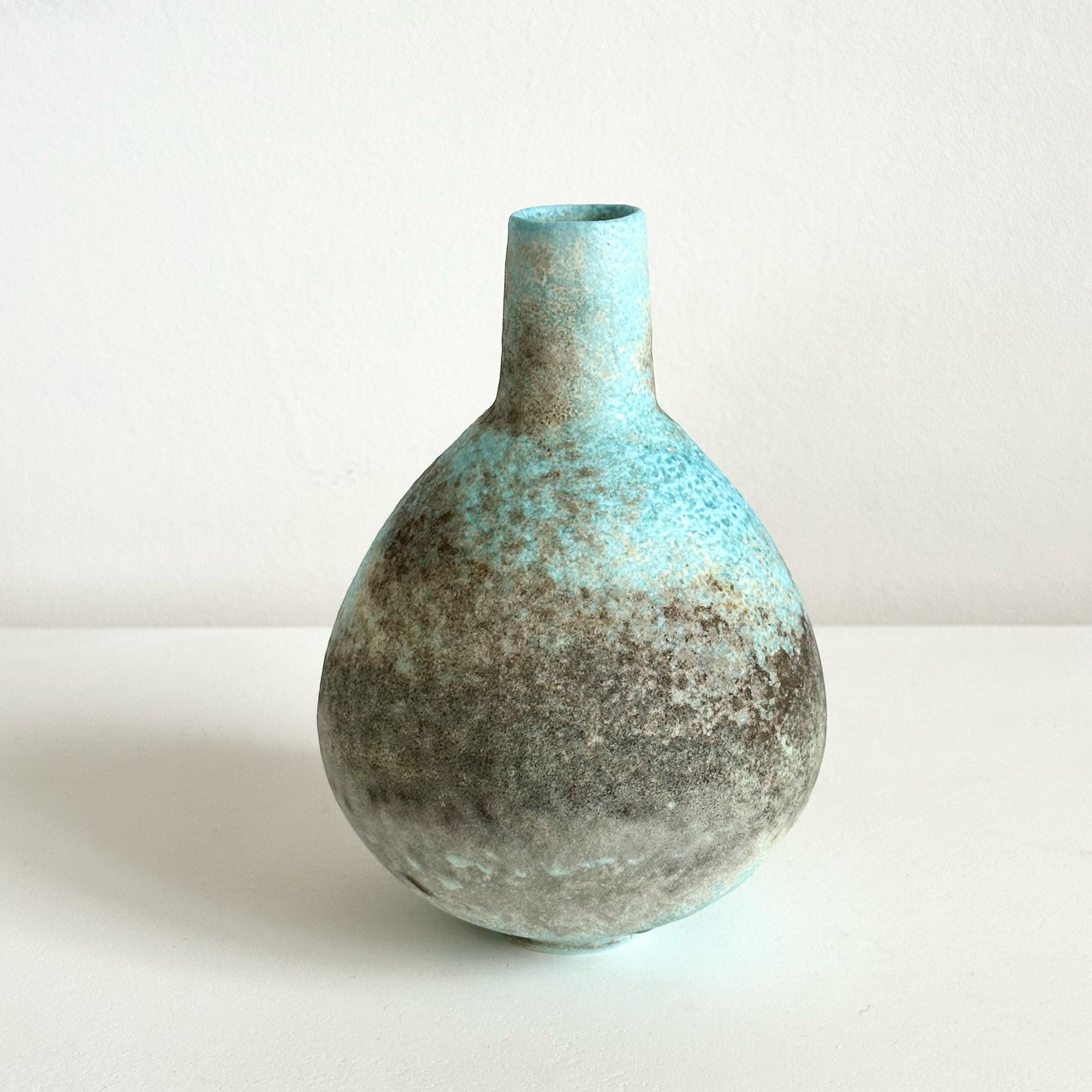 JDP845 Jack Doherty Porcelain Round Bottle 3-2.jpg