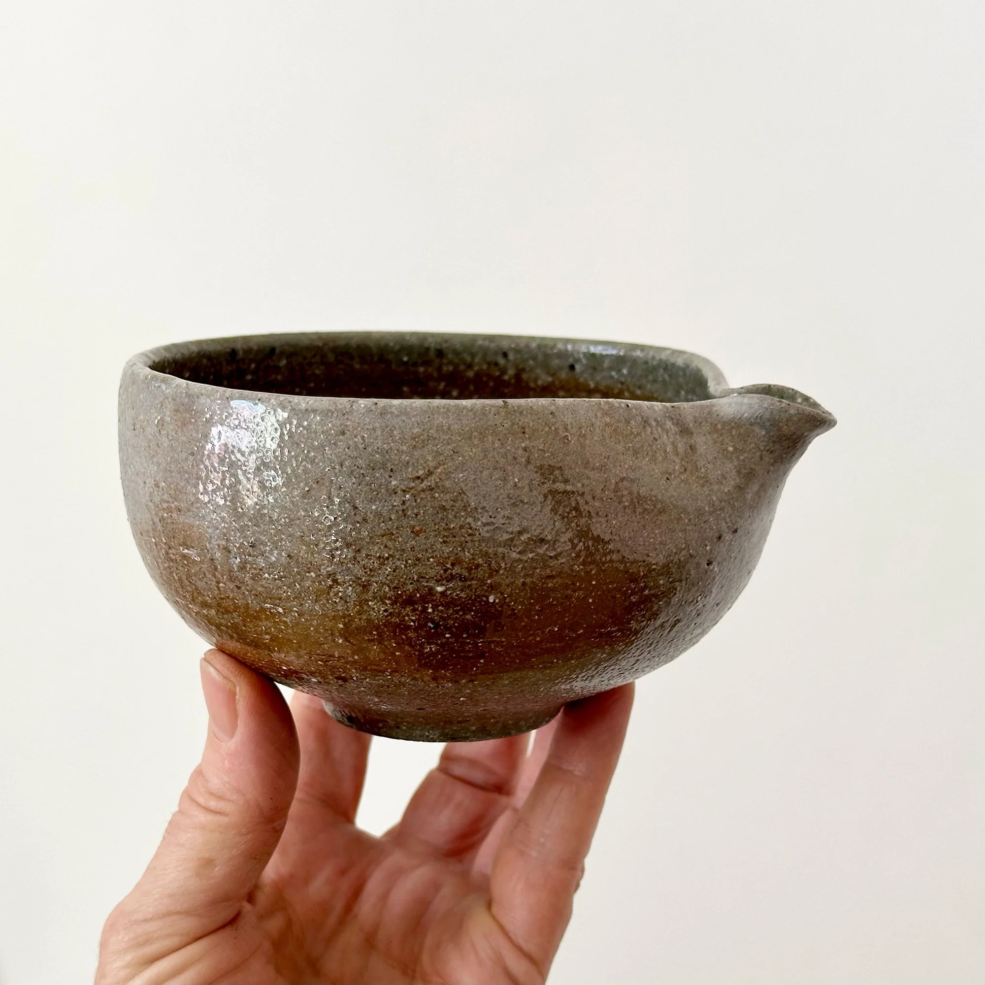 JSP155 Pouring Bowl 3- 2.jpg
