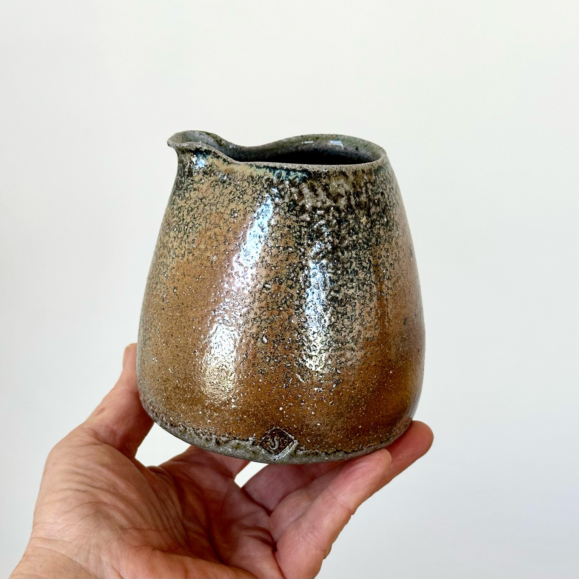 JSP152 Large Pourer 1- 3.jpg