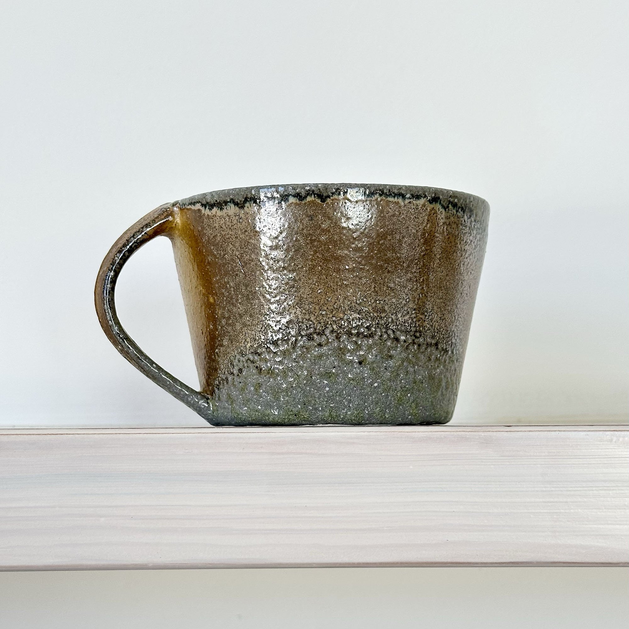 JSP40 Shallow Ochre Shino Mug 7-3.jpg