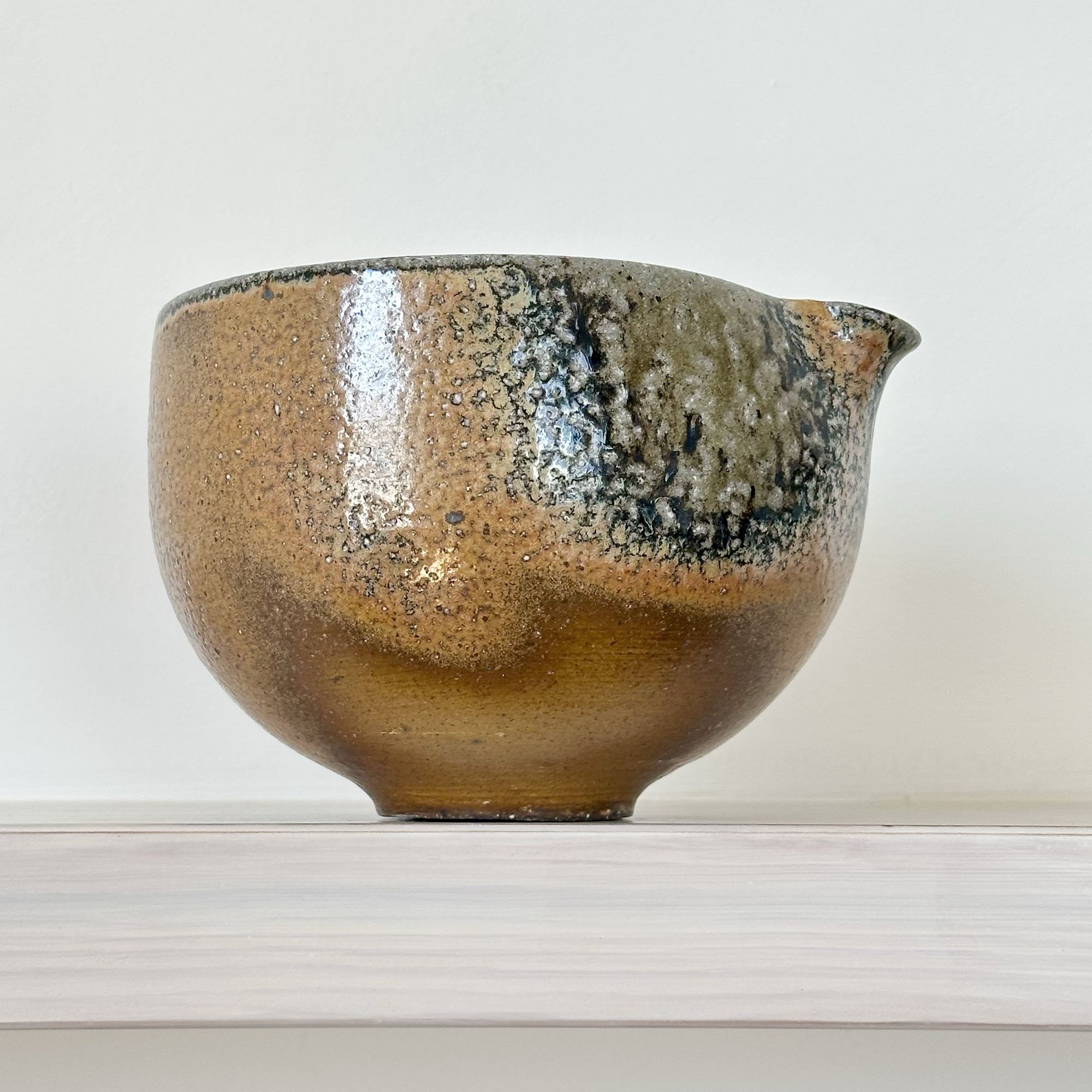 JSP49 Pouring Bowl 1-2.jpg