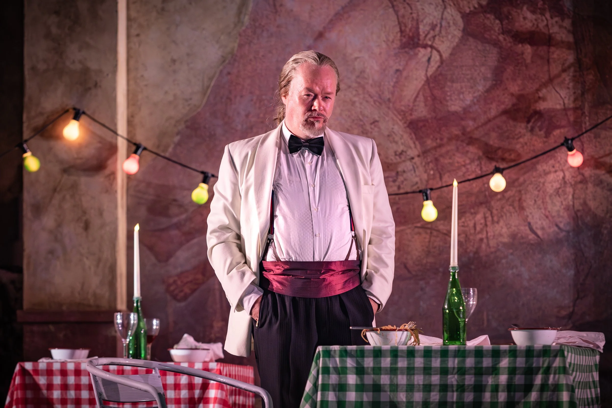 Paul Carey Jones as Don Alfonso (c) Craig Fuller.jpg