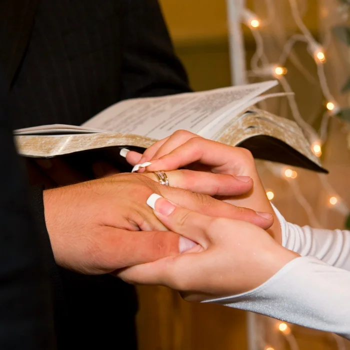 wedding-rings-exchange-picture-id673808704 700x700.jpg