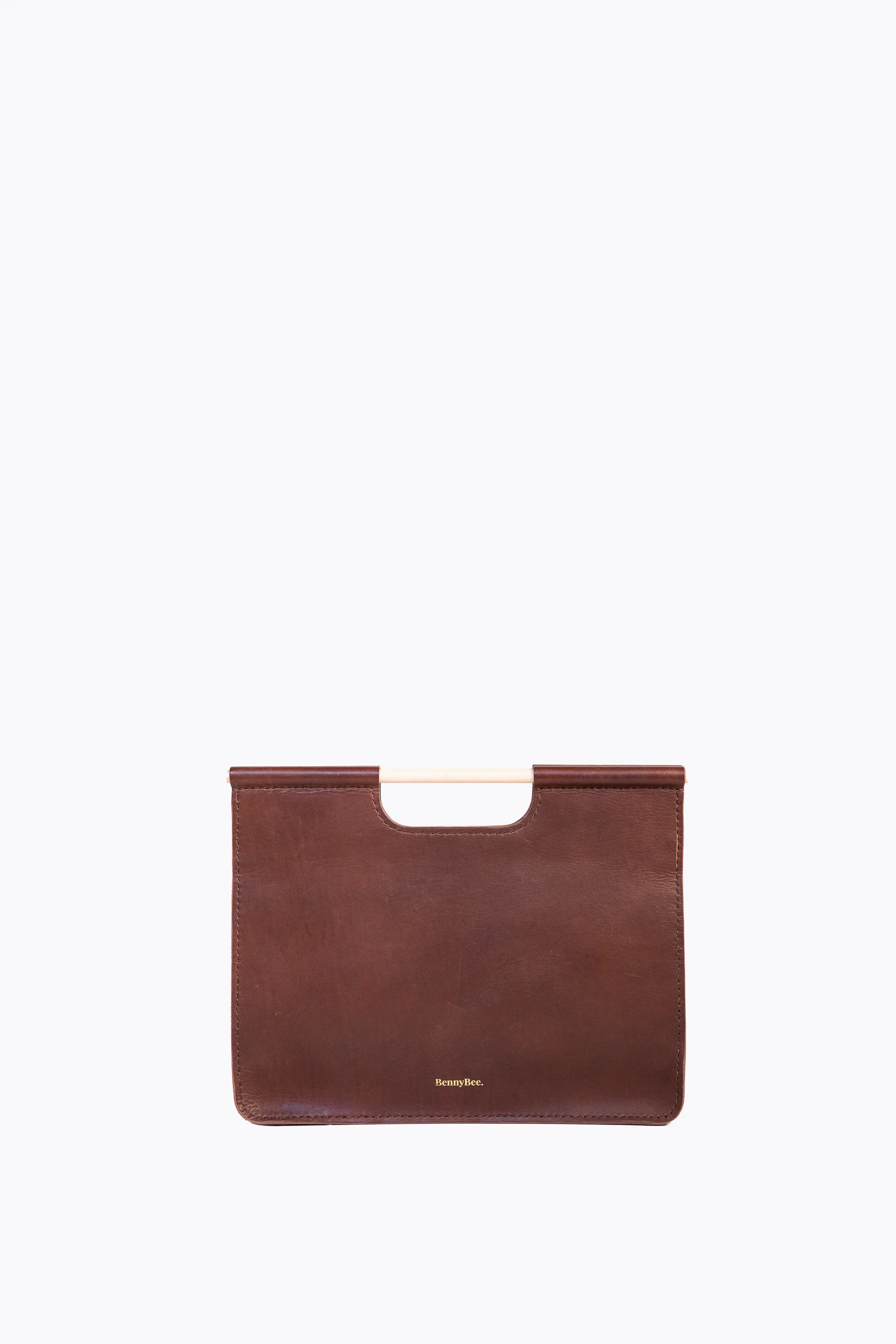Attache Chestnut 1.jpg