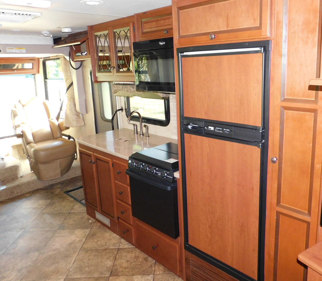 kitchen2.jpg