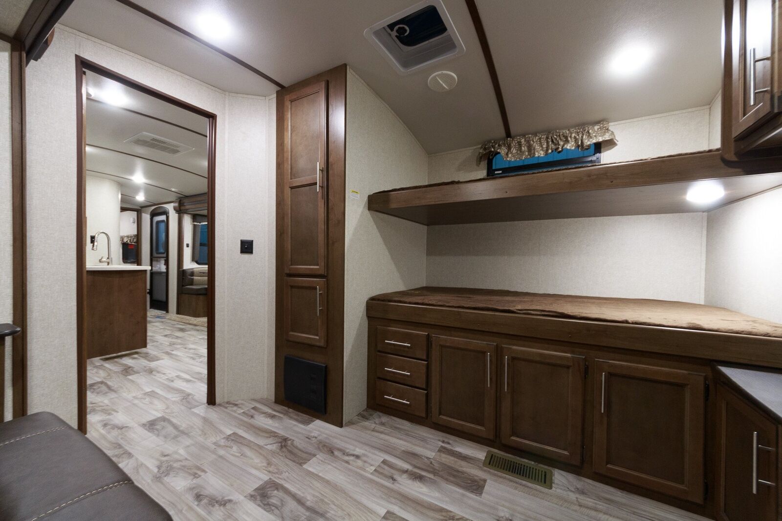 bunk-room2.jpg