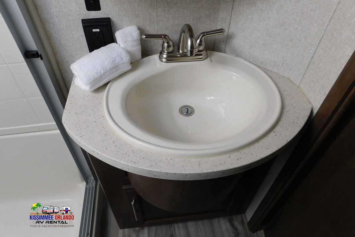 bathroom-2.jpg