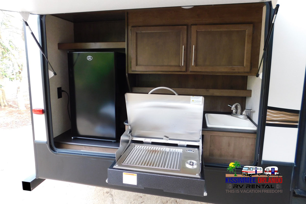 ext-kitchen-2.jpg