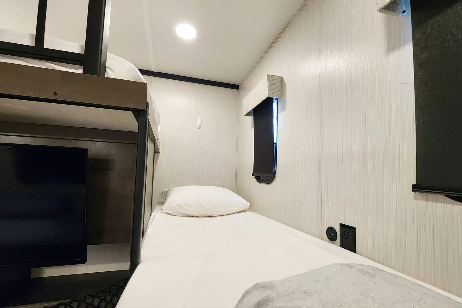 bunk-4.jpg