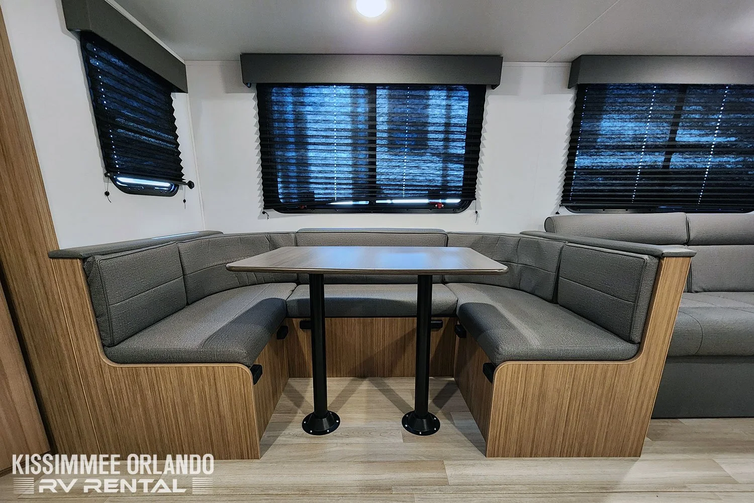 dinette.jpg