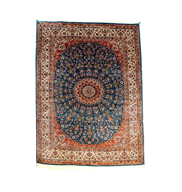 56922 - KASHMIR SILK MEDALLION 1.85 X 1.24 M QR18,000