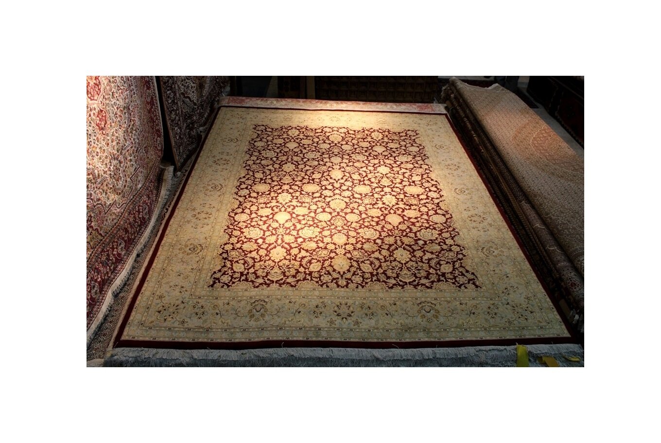 55933 PAK KASHMIR 3.04 X 2.46MTR  FLORAL HAFSHON D.NOT RED CREAM 10.0 X 8.1 FT QR 26,000.  