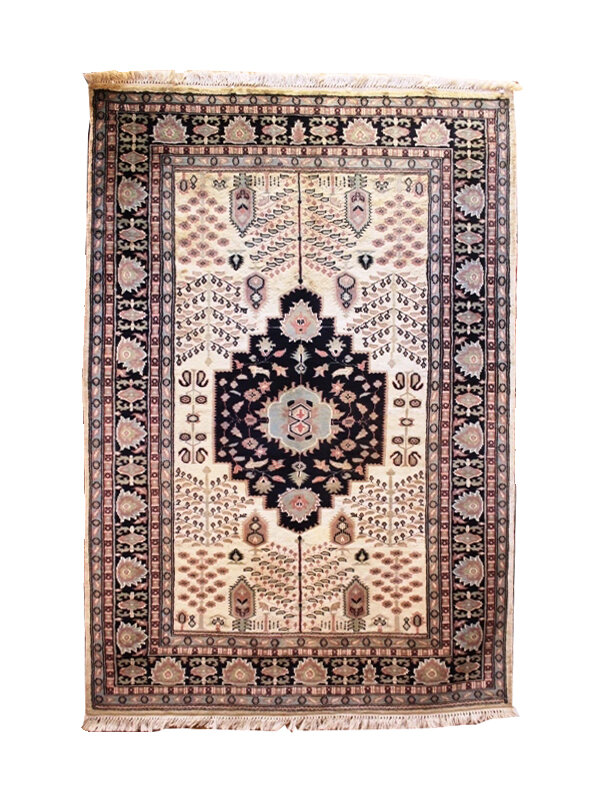 56099 PAK HYDERABAD PART SILK CREAM MEDALLION 1.83 X 1.25 QR3,200