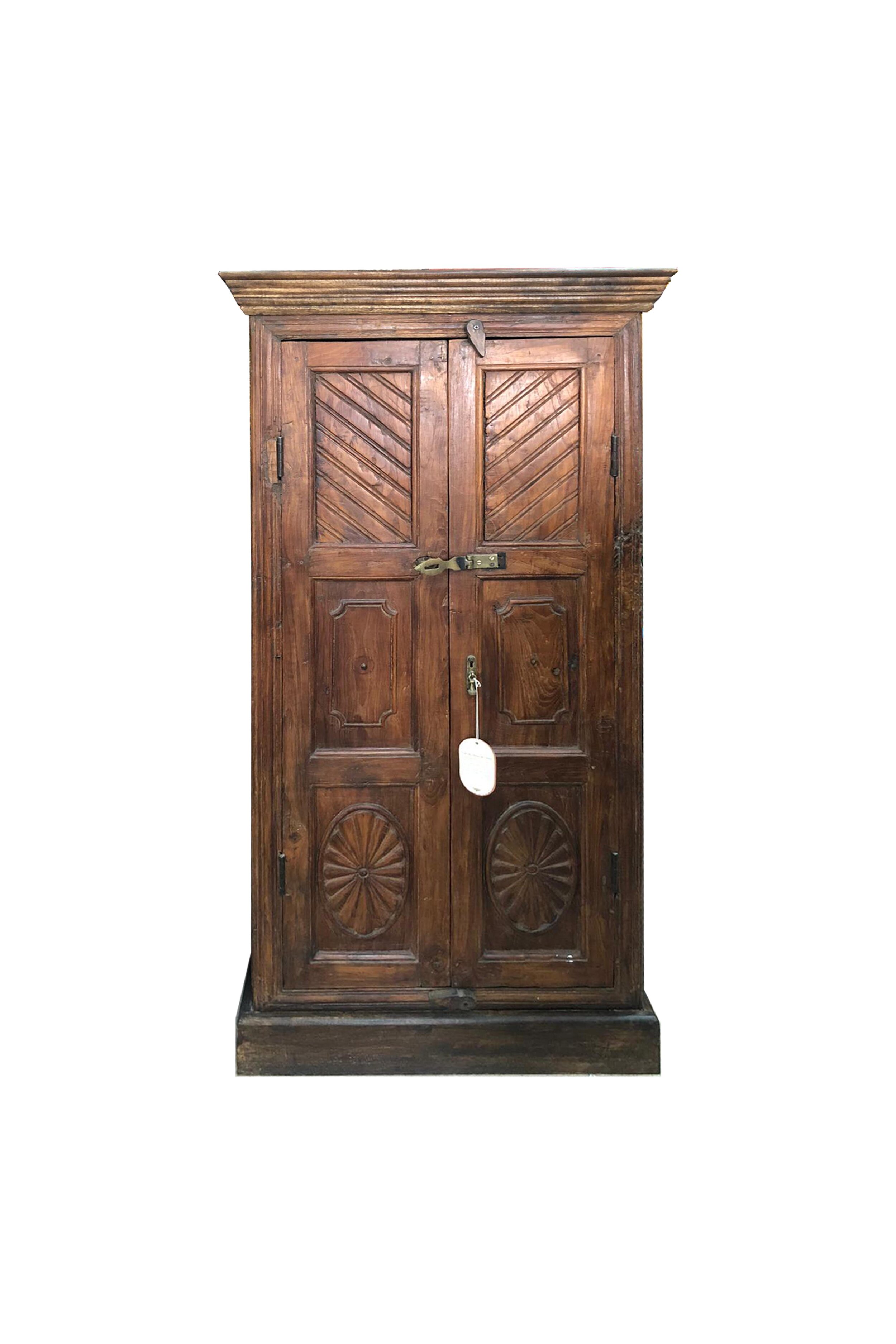 LAL085 - WOODEN CABINET 70 X 40 X 152 CM QR.2,995