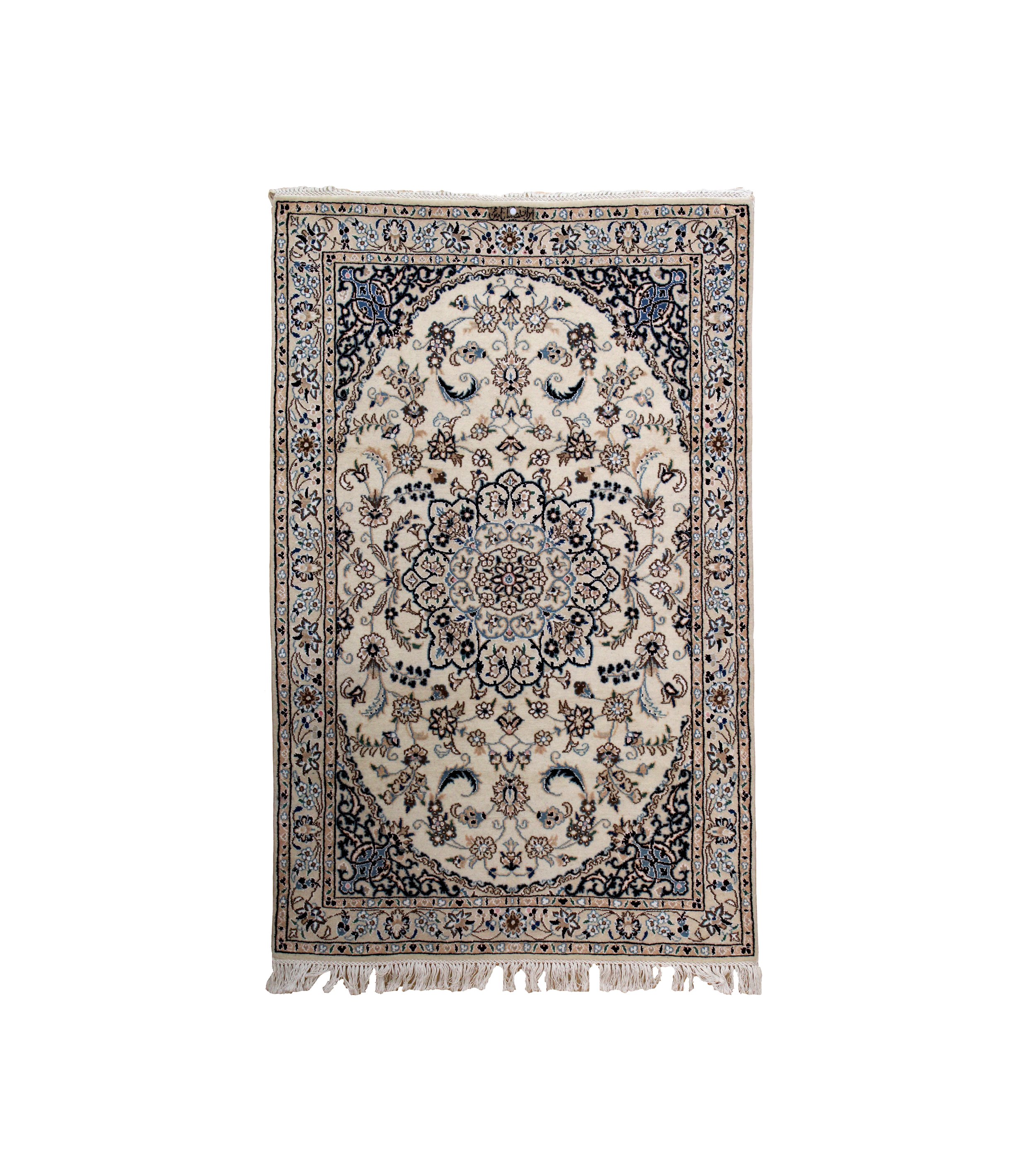 AM44355  IRAN NAIN NOWLA PART SILK MEDALLION 1.49X1.00MTR QR3,850. 