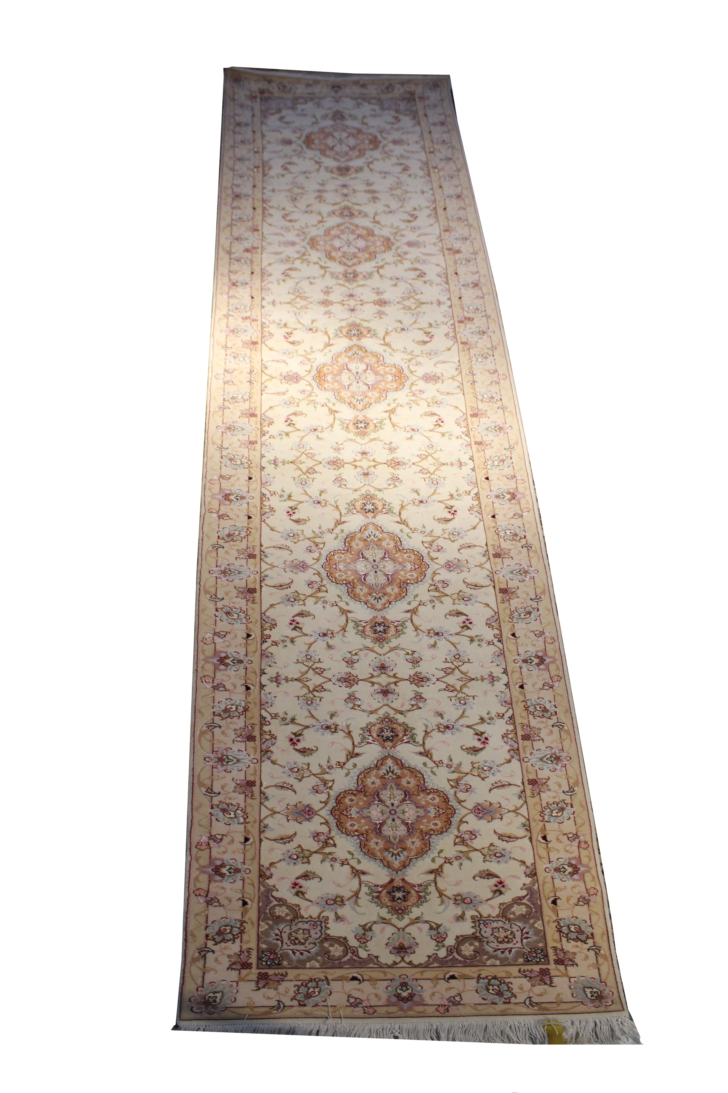 42820	IRAN TABRIZ NAKSHA WOOL WITH SILK INLAY RUNNER 4.36X0.76MTR 14.3X2.5FT QR.19,975.