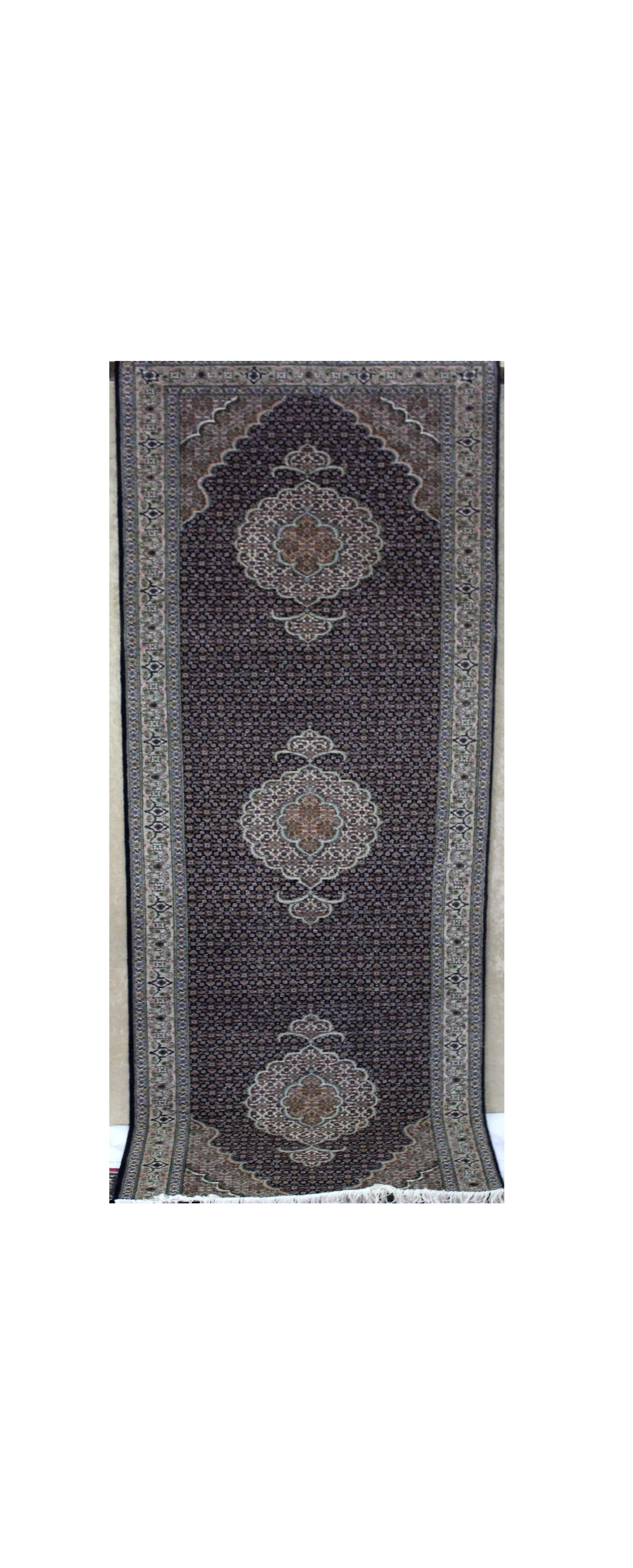 46187 IRAN MAHE TABRIZ RUNNER 3.08X0.85MTR 10.2X2.10FT QR15,700.
