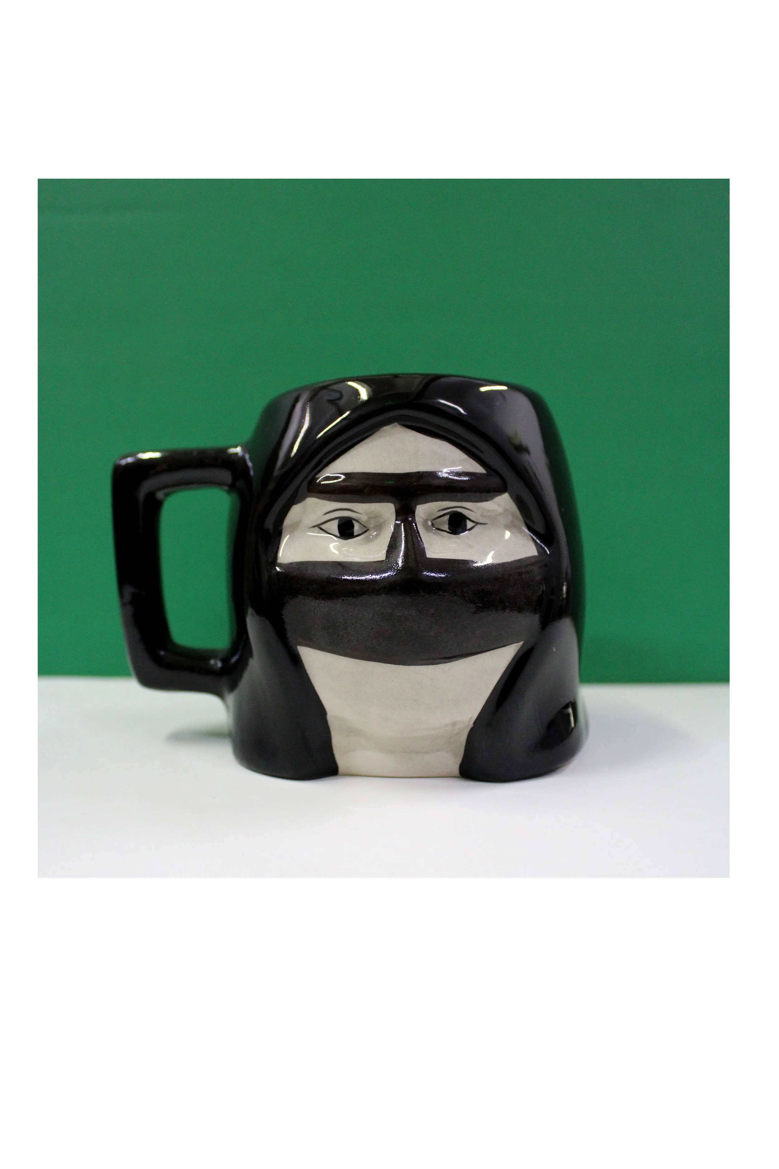 EU10565 CERAMIC ARAB DOLL COFFEE MUG QR20..JPG