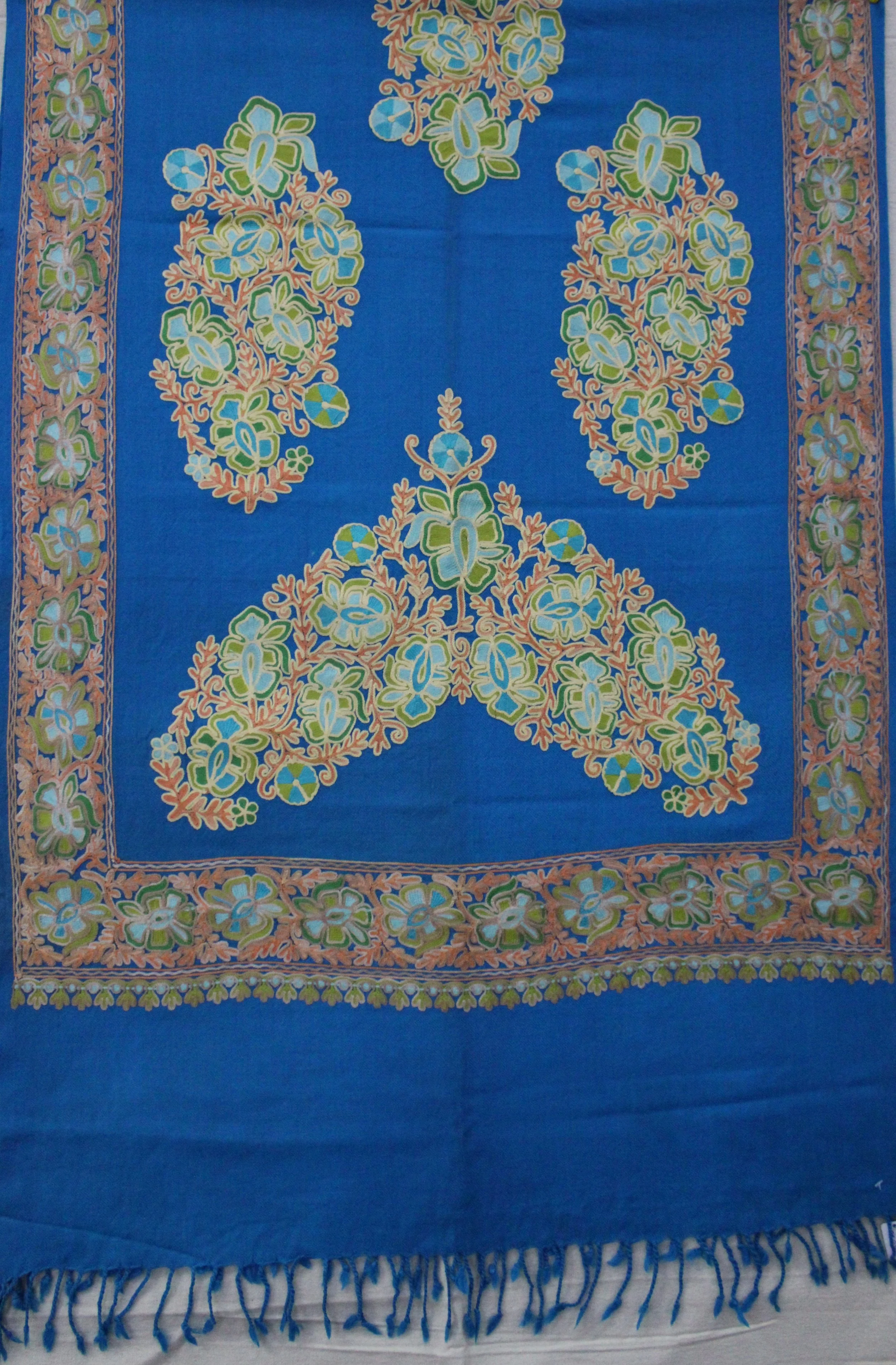 AR092  WOOLEN SHAWL WITH MACHINE EMBROIDERY  200X70CM  QR295