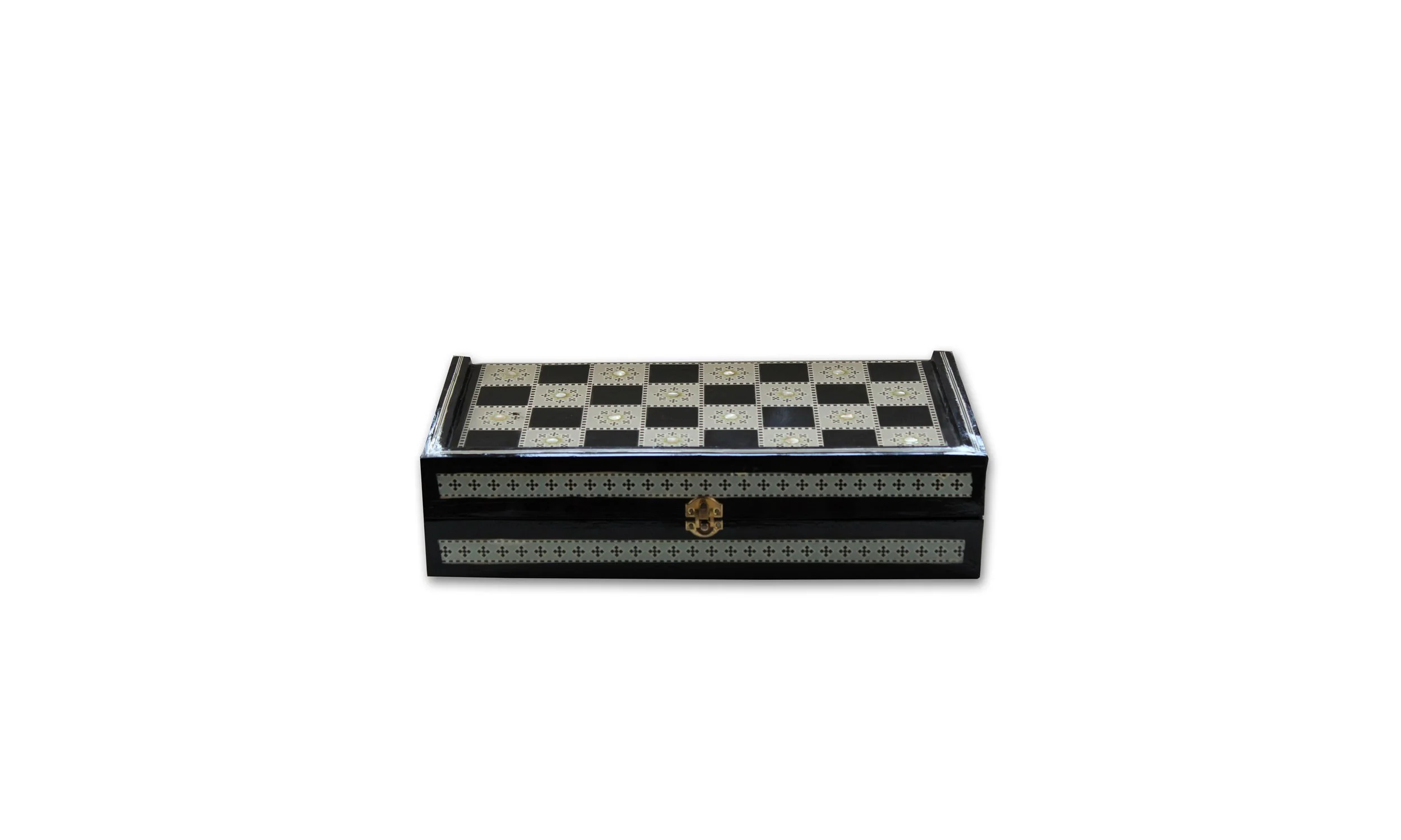 LH1594 SYRIAN GAME WITH CHESS PIECES QR550.