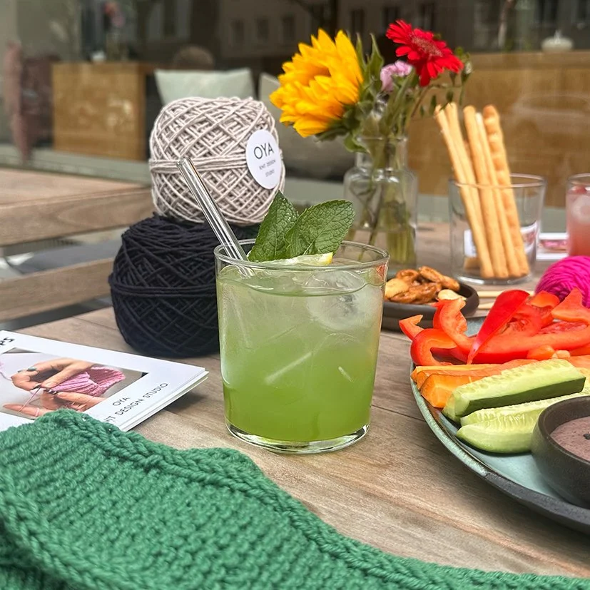01.10.2026 Halstuch stricken mit Snacks & Drinks, ein kreativer Abend  im Café Francesca