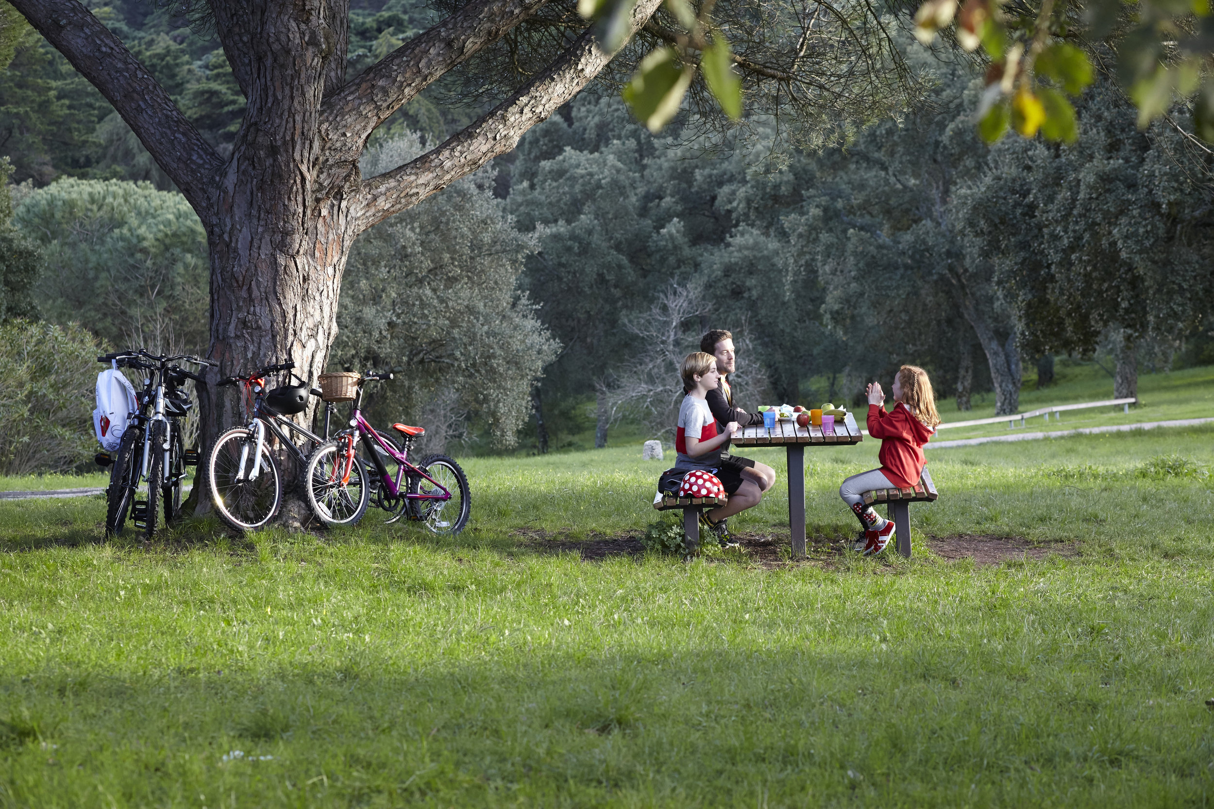MickeyandFriends_Cycling_PublicityStills_36_master_Retouched.jpg