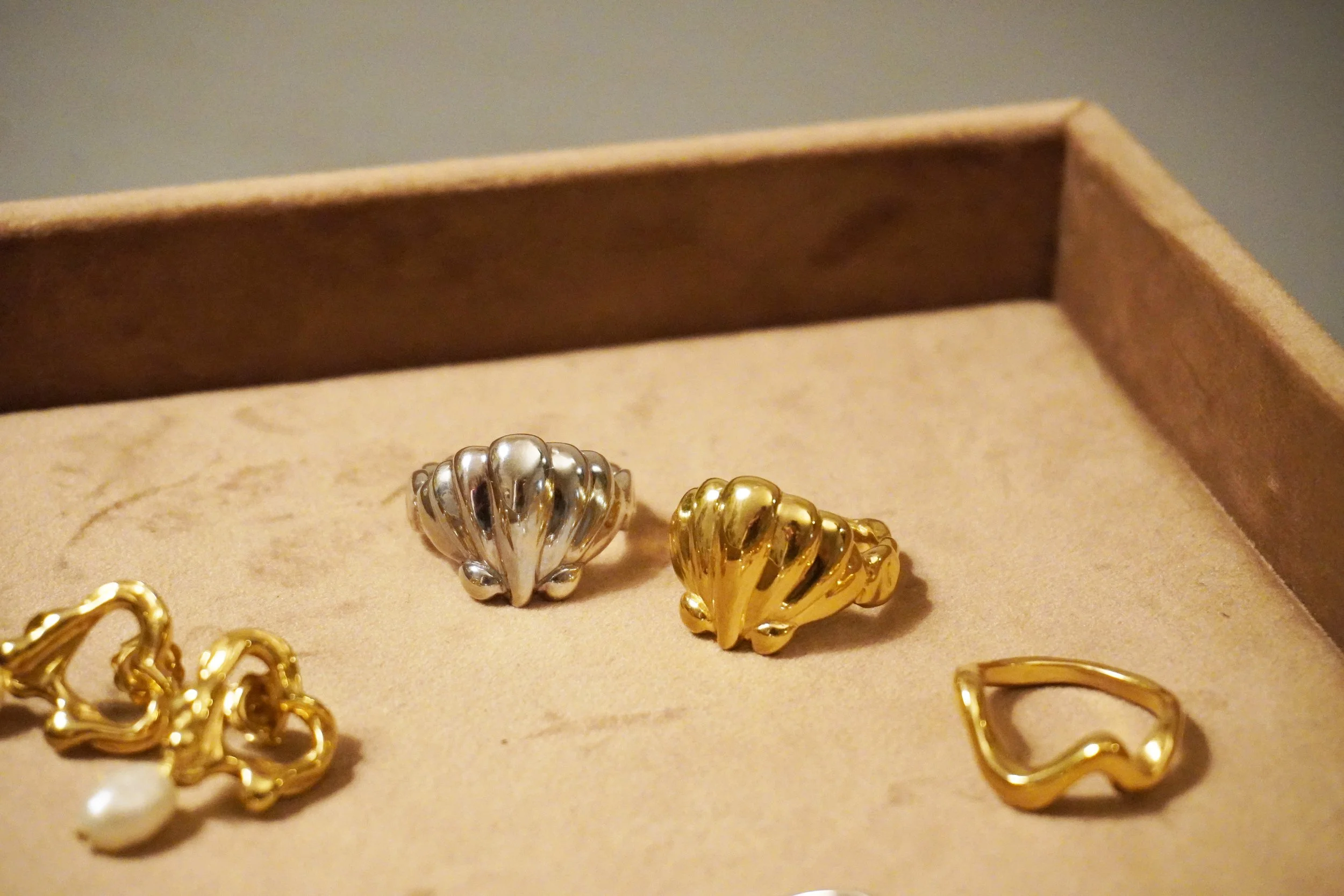 clam shells silver and gold 3.jpg