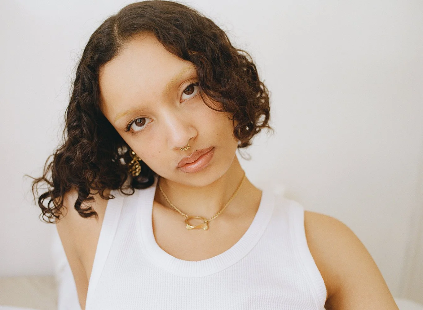 gold jewellery, fine jewellery, fluid shapes