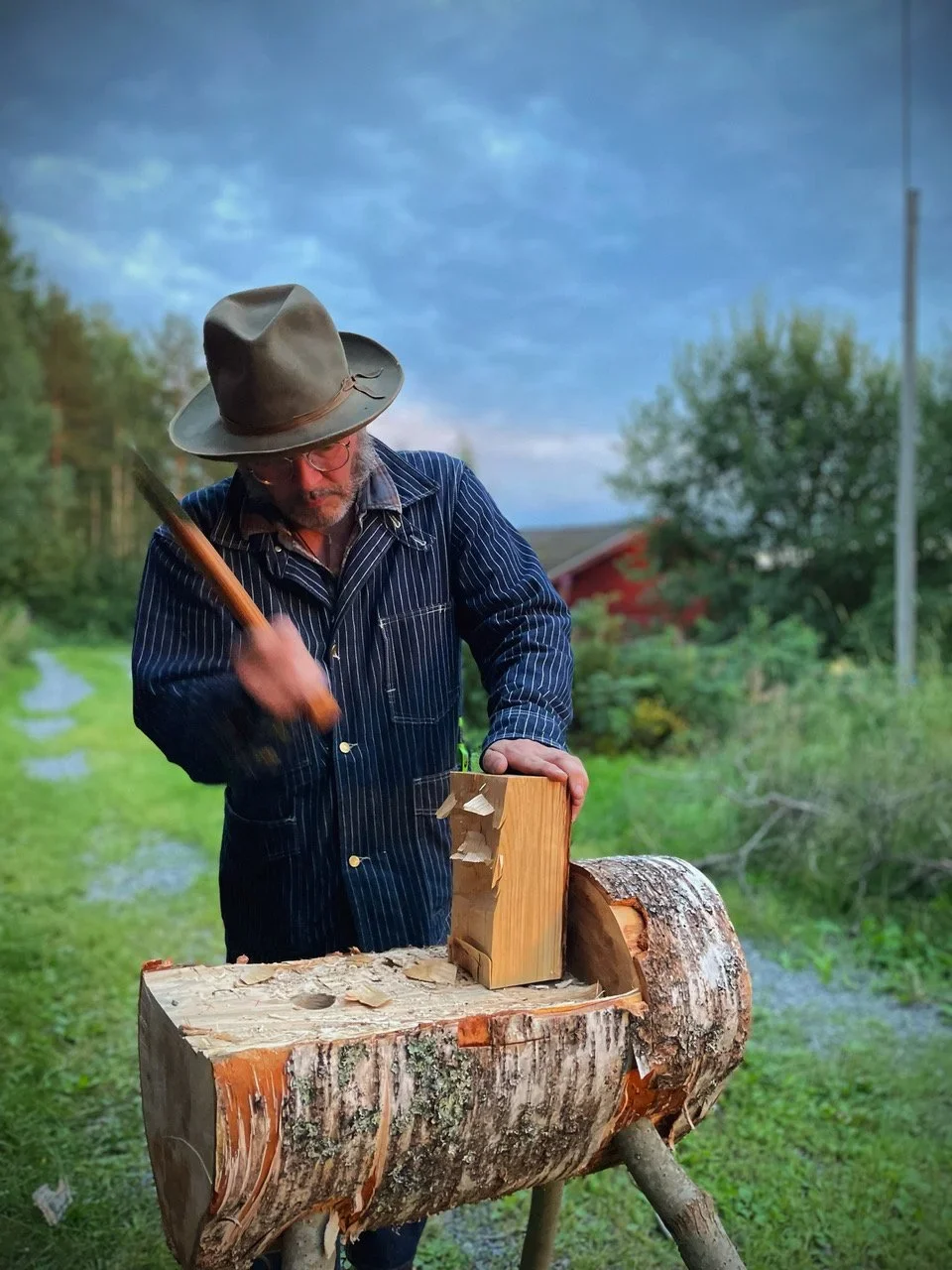 Axe carving workshop with Alex Yerks