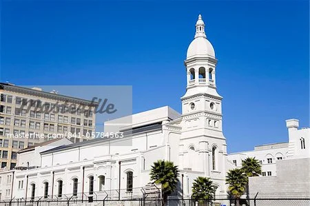 841-05784563em-st-vibianas-cathedral-in-little-tokyo-los-angeles.jpg