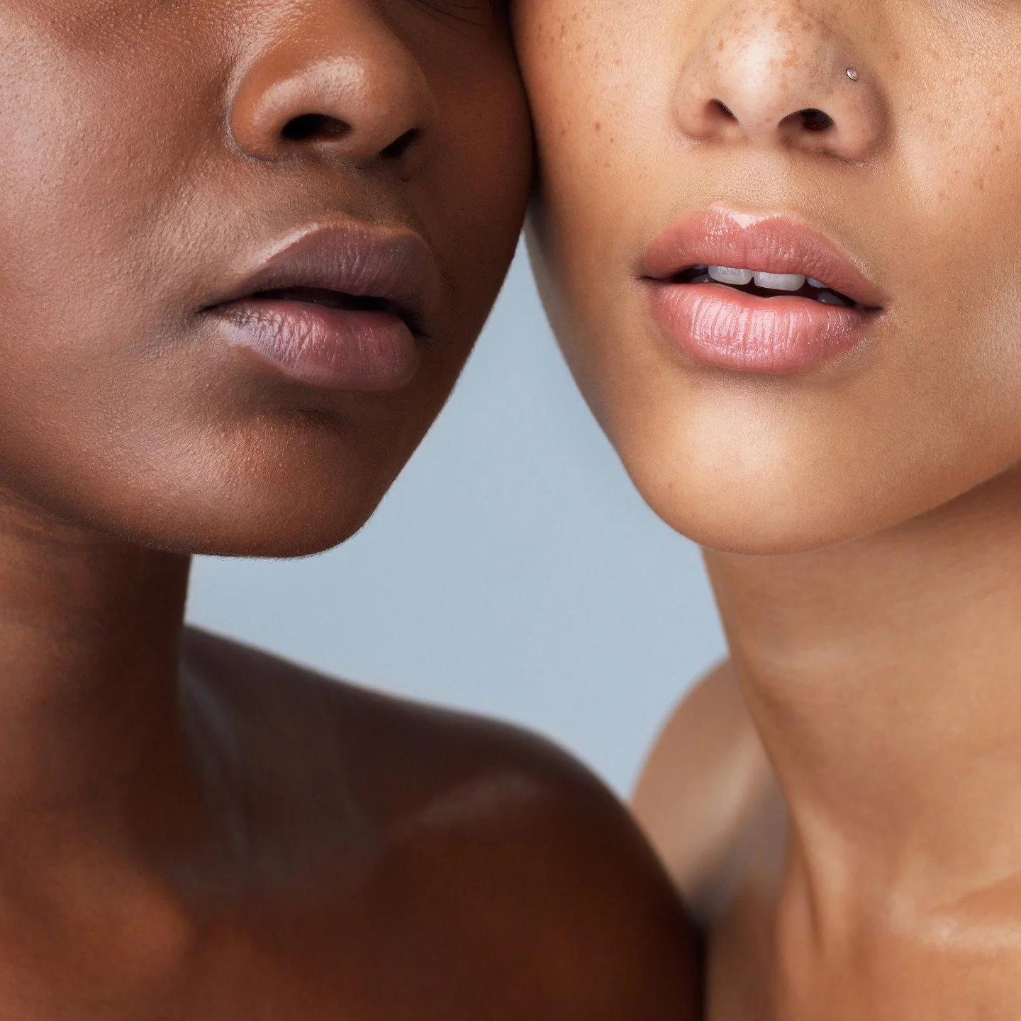 La d&eacute;pilation dite &ldquo;d&eacute;finitive&rdquo; d&eacute;pend du phototype, du poil, et de la technologie. Sur peau plus fonc&eacute;e, l&rsquo;approche doit &ecirc;tre plus fine pour &eacute;viter l&rsquo;irritation et respecter la pigment