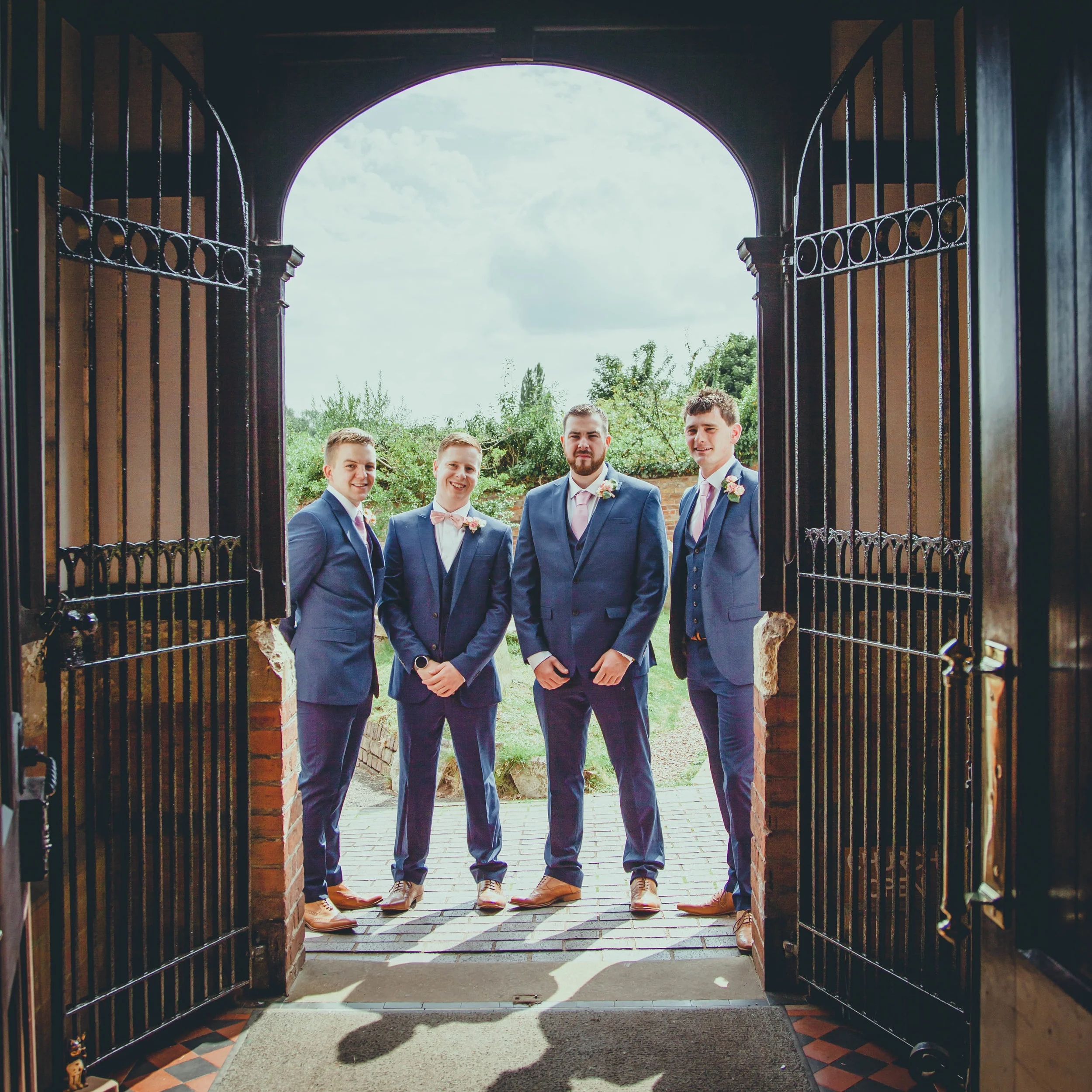 HOW ARD WEDDING PHOTOGRAPHY WEST MIDLANDS GR0OM PREP-1-5.JPG