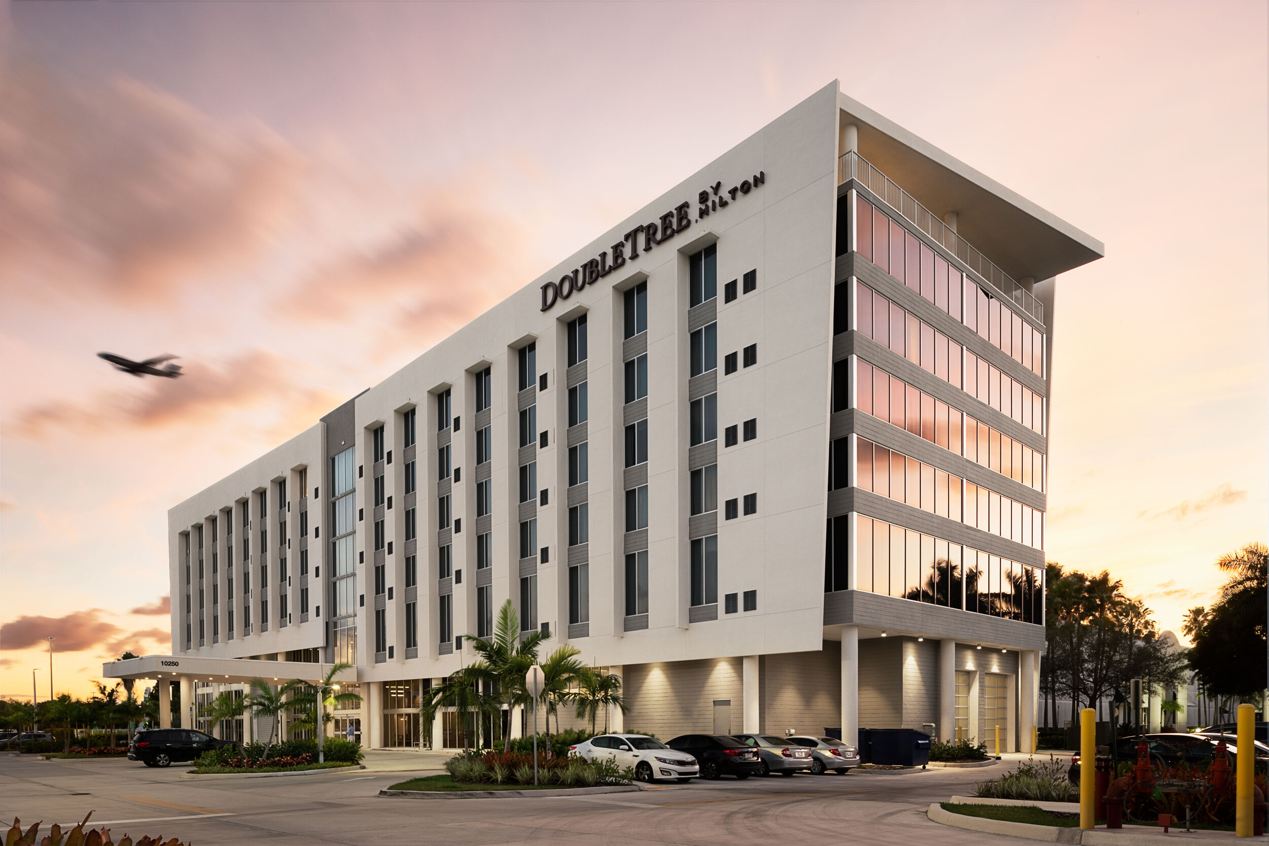 DOUBLETREE BY HILTON_DORAL_RSP ARCHITECTS_LR-1.jpg