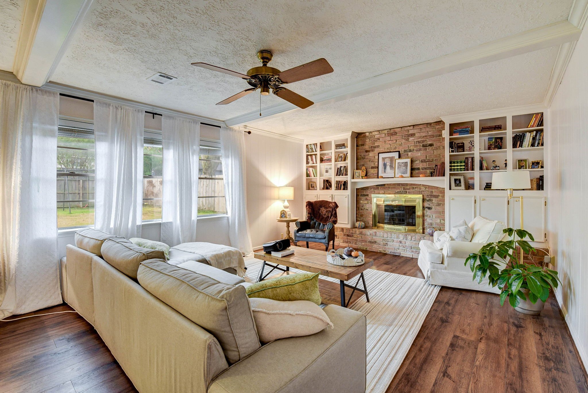 10-web-or-mls-5007-bayou-vista-dr.jpeg