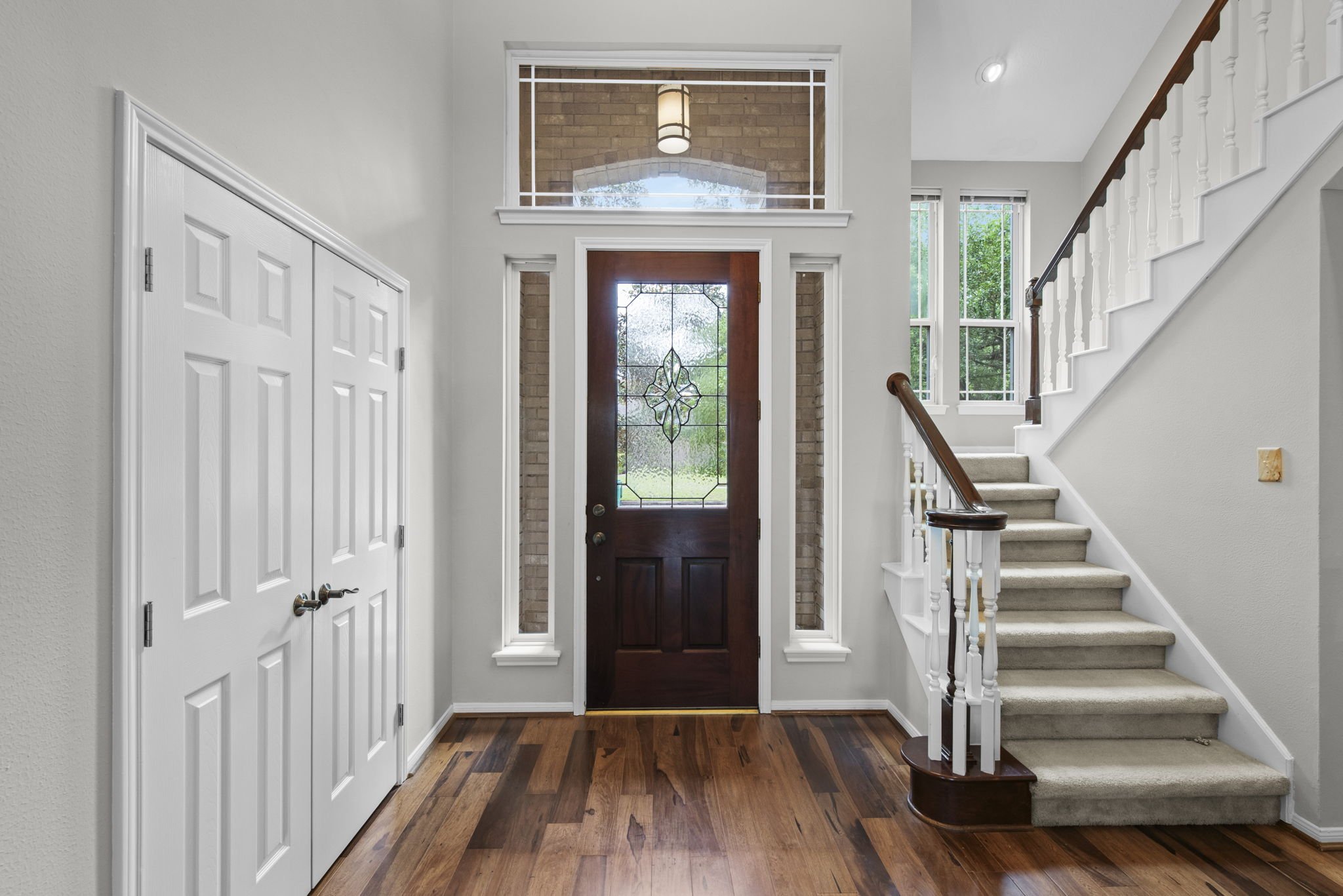 9-web-or-mls-2217-le-beau-ln.jpg