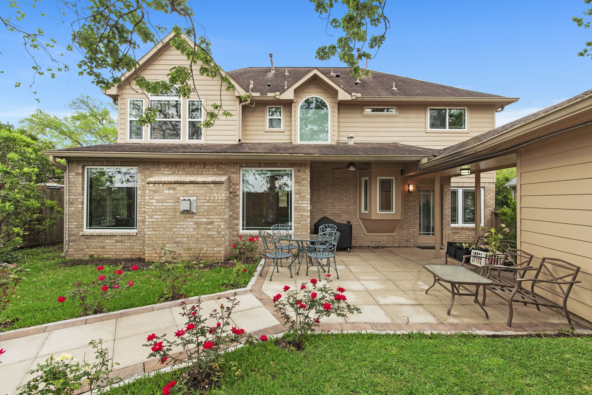 40-web-or-mls-2217-le-beau-ln.jpg