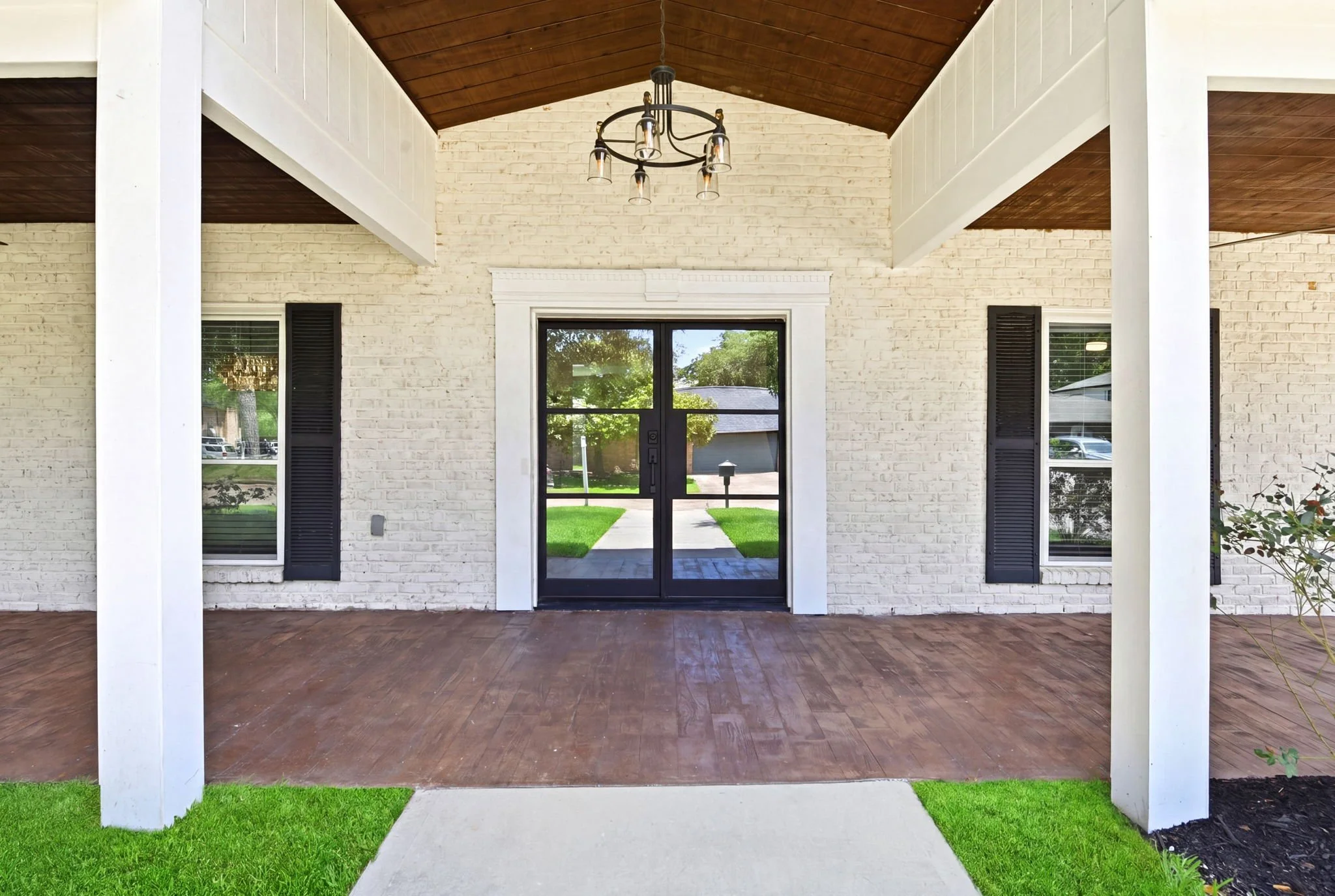 6-web-or-mls-4810-bayou-vista-dr.jpg