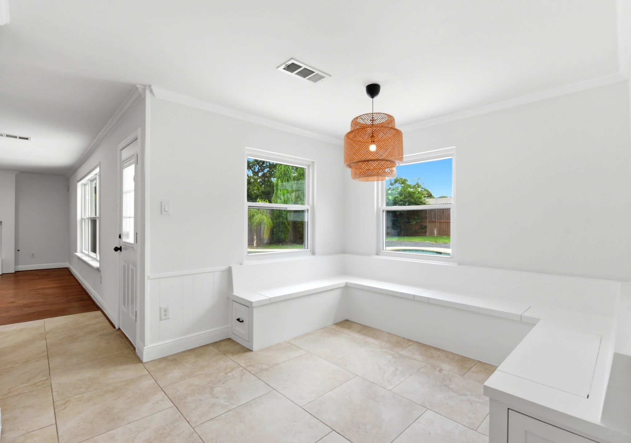 26-web-or-mls-4810-bayou-vista-dr.jpg