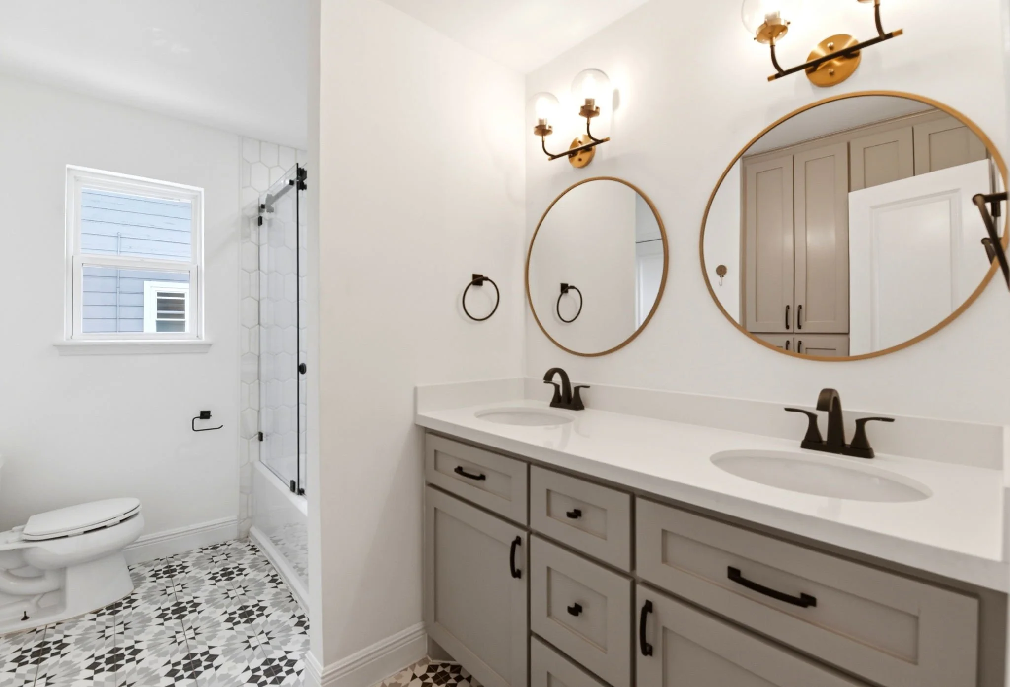 60-web-or-mls-4810-bayou-vista-dr.jpg