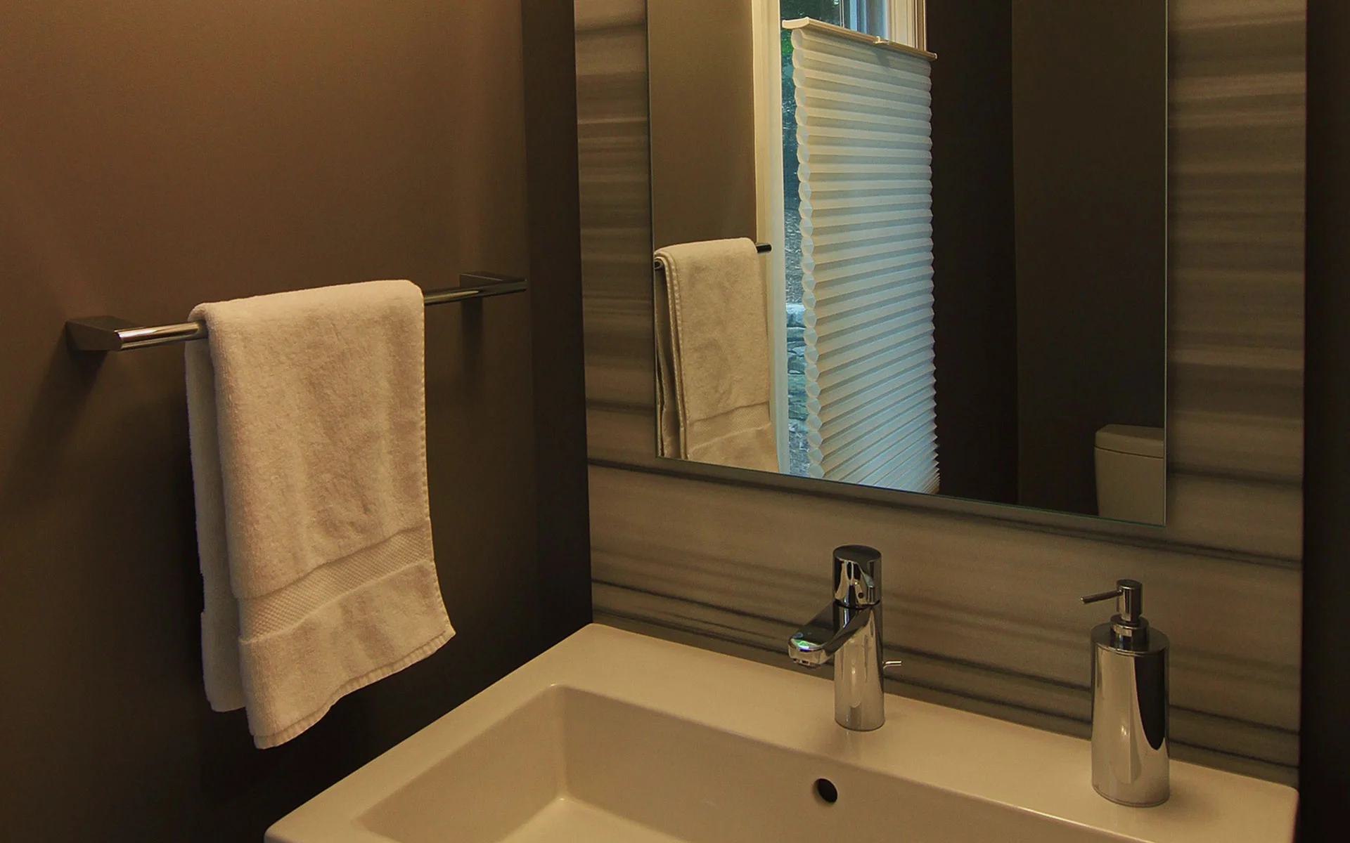 Unique Slab Bathrooms
