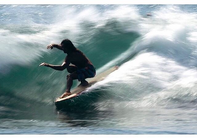 @cliff_kapono in trim with beautiful english. Mid 8&rsquo; stone fruit in place. @miahklein capturing the speed from behind the lens. Two of my heroes making magic!
@visslasurf 
#vissla
#creatorsandinnovators