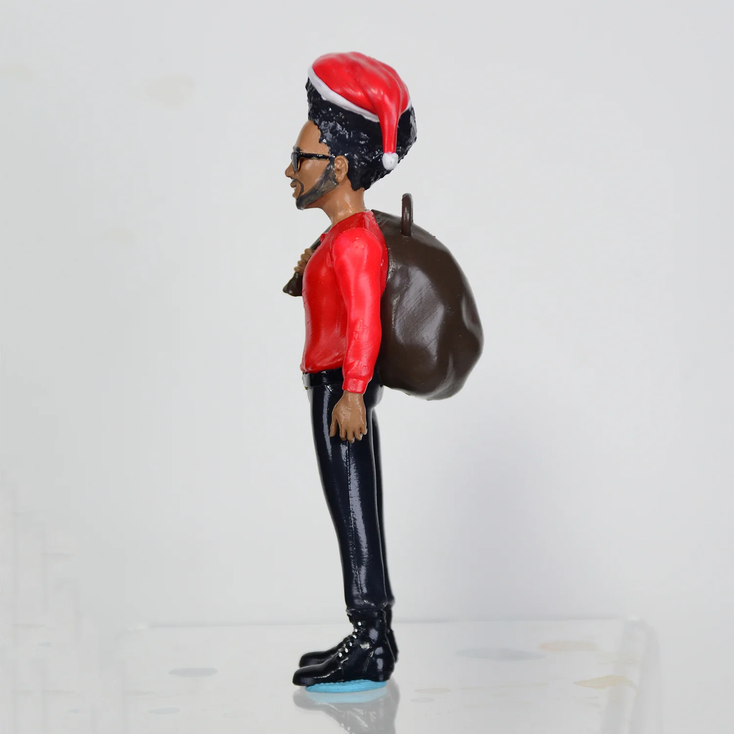 swaggy ornament left.jpg