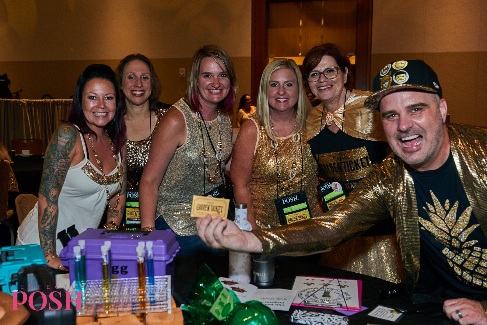 Perfectly Posh Influencer leaders and Jason Kramer at UnCon Leadership 2019 with golden ticket