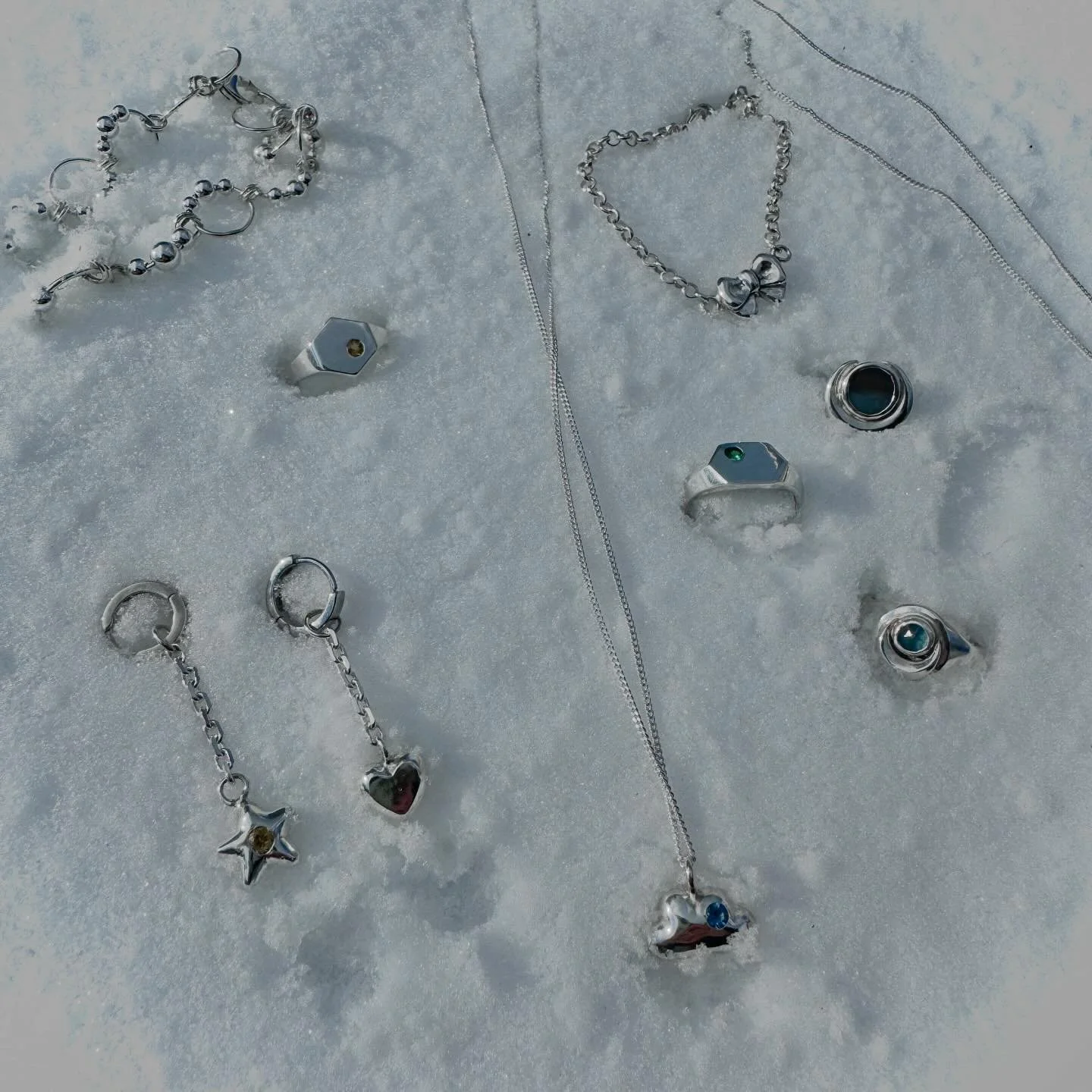 Silver looks so good in the winter ❄️ 
Couple new items and re-stocked pieces will be with me this weekend at @artistsatthetwist holiday show. Come by and check out the tons of artists at the @twistdrillcleveland.
💎❄️🧊🩵