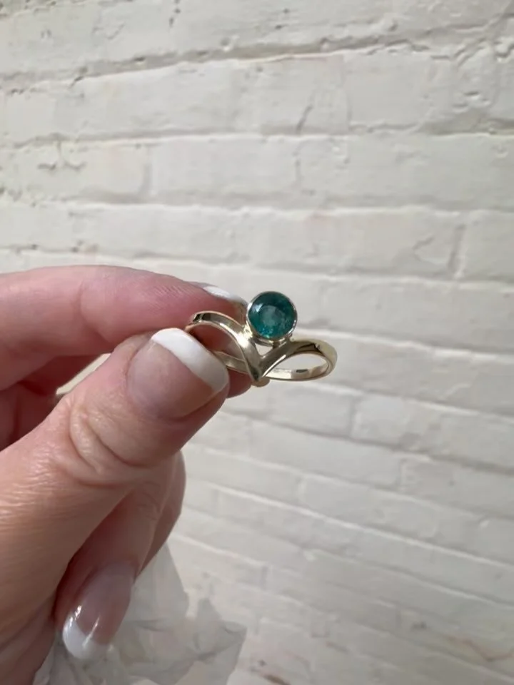 Some recent emerald commissions. 🧼
Emerald is one of the softer precious gems so it can be nerve-wracking to work with. In fact, this little emerald leaf snapped at the tip, so the solution was to make a solid gold cap. I think it worked out in the 